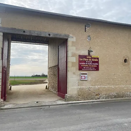 Les Pieces Du Moulin Apartment Angliers  Exterior photo